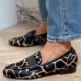 Animal print loafer with elegant detail